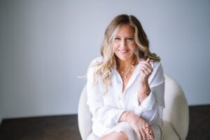 KATHLEEN CAMERON SELECTED FOR TOP GLOBAL ICON AWARD BY IAOTP