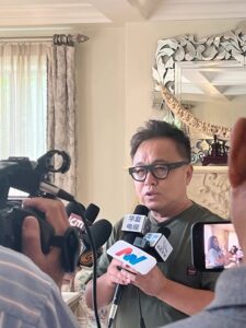 Lan Tianyang Introduces Chinese Opera Vocal Techniques Into Global Pop Singing Training