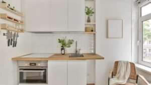 Buyer’s Guide to Easy-Clean Anti-Fingerprint HPL Sheets for Modern Cabinetry Applications